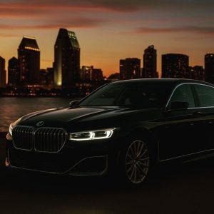 Luxury car rental in Navi Mumbai for nightlife near Vashi and Powai